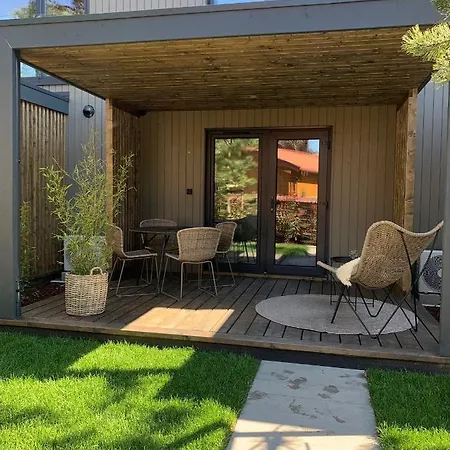 Hus - Caloroczne Komfortowe Szeregi Blisko Plazy ポビエロボ