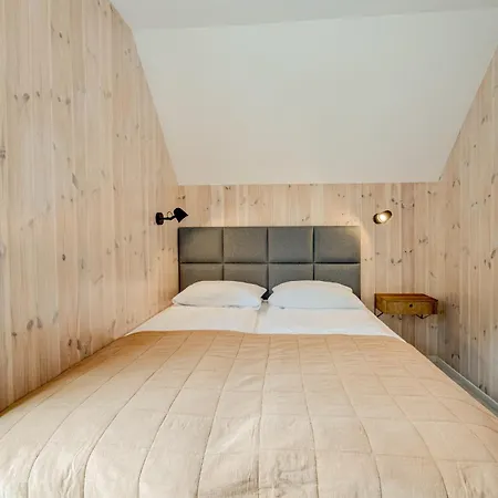 Hus - Caloroczne Komfortowe Szeregi Blisko Plazy 別荘 ポビエロボ