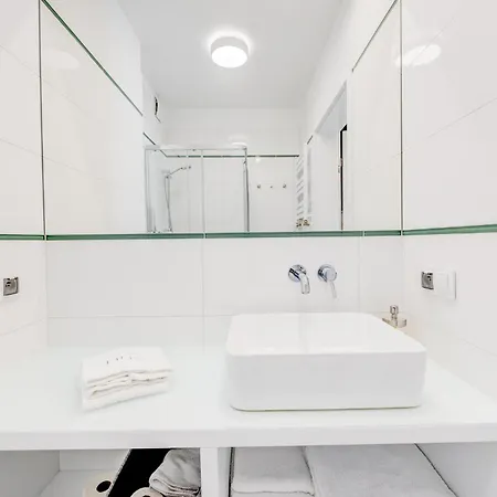 Hus - Caloroczne Komfortowe Szeregi Blisko Plazy ポビエロボ