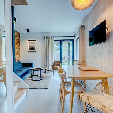 Hus - Caloroczne Komfortowe Szeregi Blisko Plazy Ferienhaus *