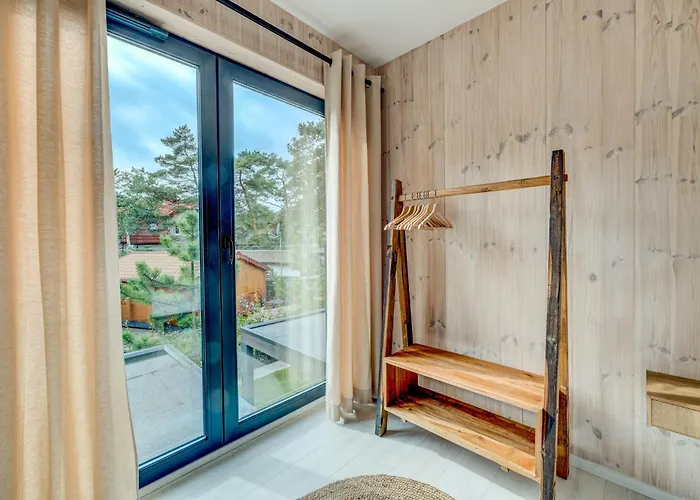 Hus - Caloroczne Komfortowe Szeregi Blisko Plazy Prázdninový dům *